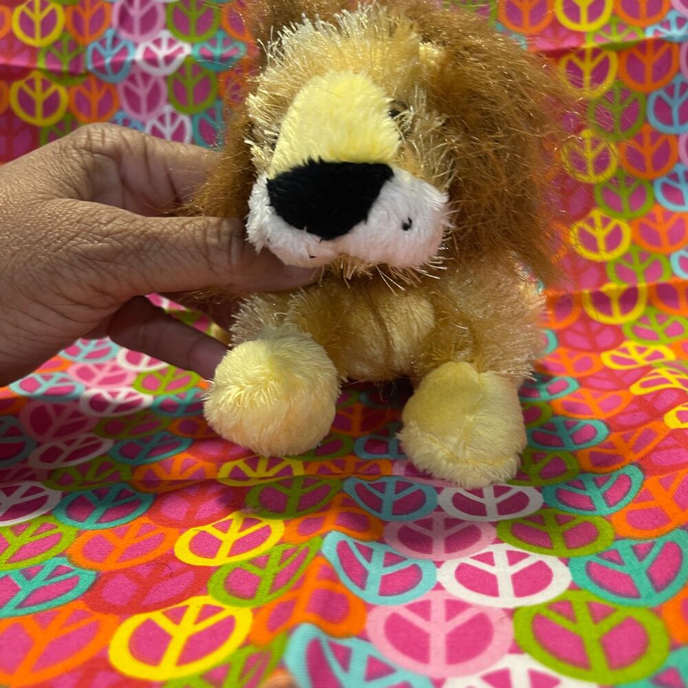LIL' KINZ Lion HS006 No Code Webkinz Plush by Ganz